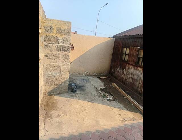 2 BEDROOM HOUSE FOR SALE IN EMDENI